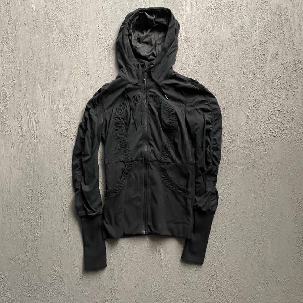 Lululemon Ruched Full Zip Hoodie Women Size 8‎ Black